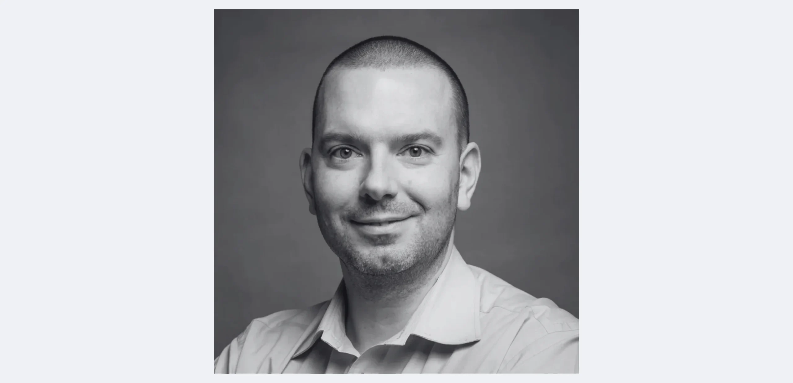 Dr Tomasz Solecki