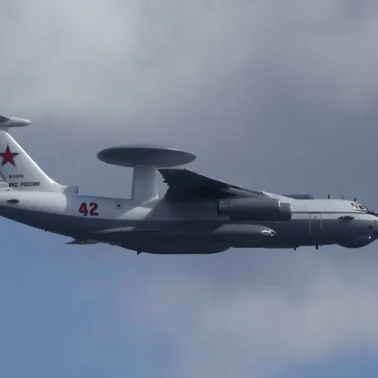 Rosyjski samolot A-50 (zdjęcie ilustracyjne)