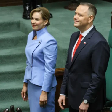 Karol Nawrocki złożył przysięgę prezydencką w obecności małżonki i Zgromadzenia Narodowego