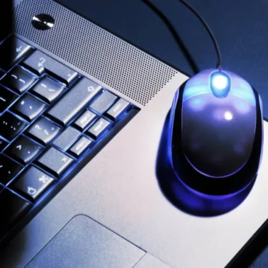 Laptop i mysz