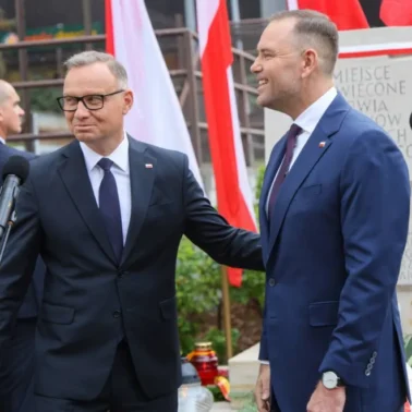 Prezydent Andrzej Duda i prezydent elekt Karol Nawrocki