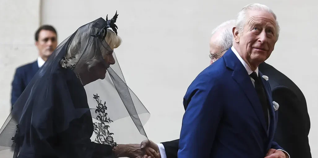 Król Karol III Watykan